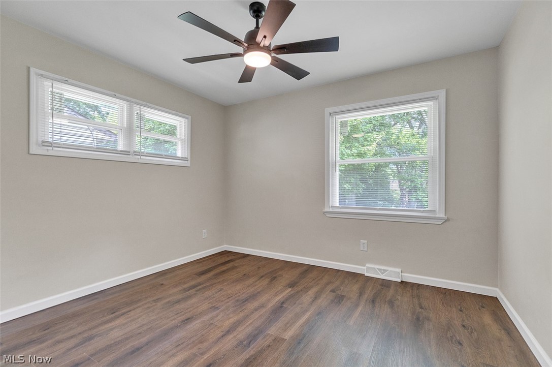 2429 Thurmont Road Akron, OH 44313 - Photo 25 of 44