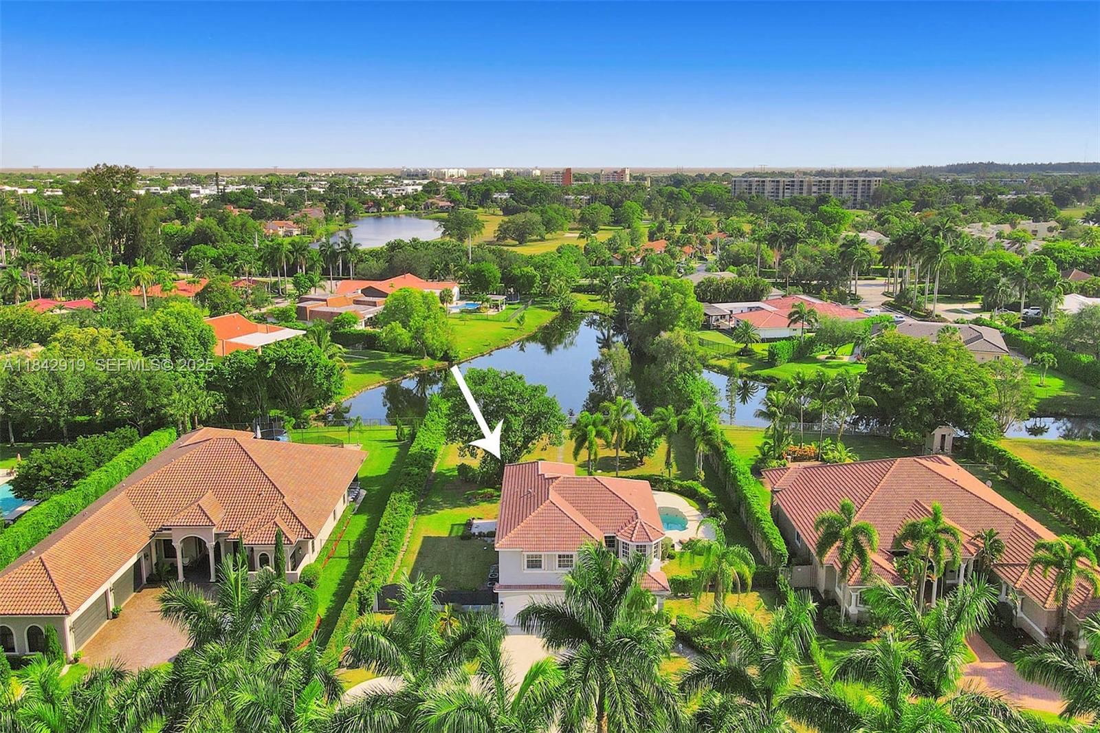 721 Ranch Road Weston, FL 33326 - Photo 5 of 38 a view of a city