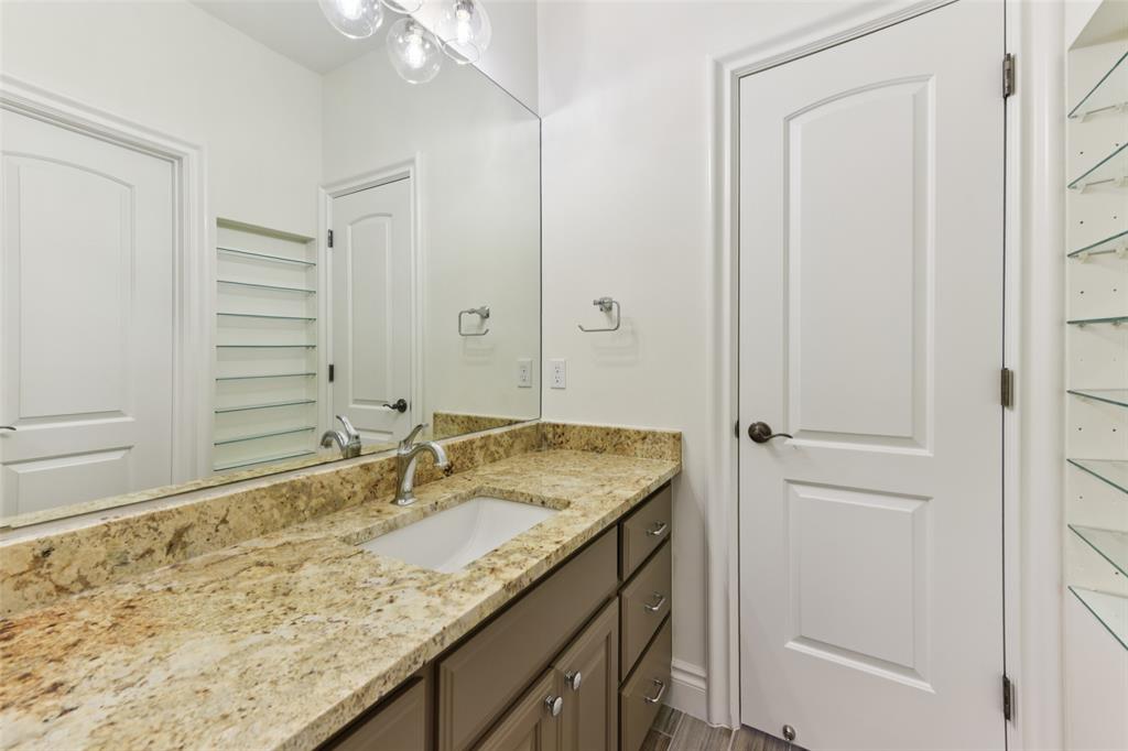 2203 Court Del Rey Round Rock, TX 78681 - Photo 22 of 35 Bathroom featuring vanity