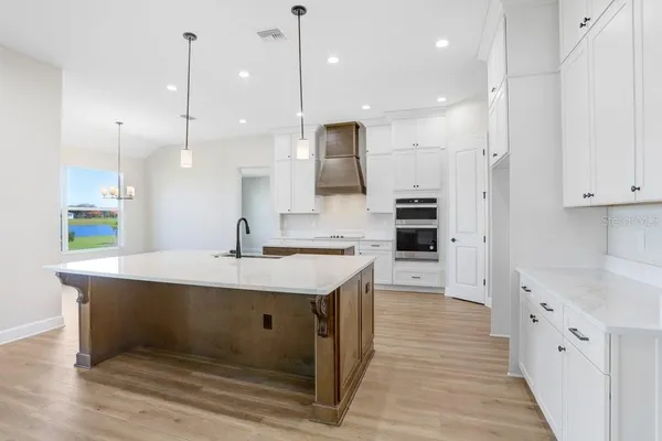 $824,990 | 5211 Lake Venice Drive, Wimauma, FL 33598