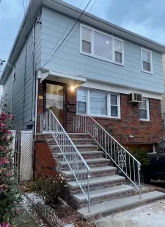 $2,500 | 121 Mallory Avenue, Unit 3, Jersey City, NJ 07304