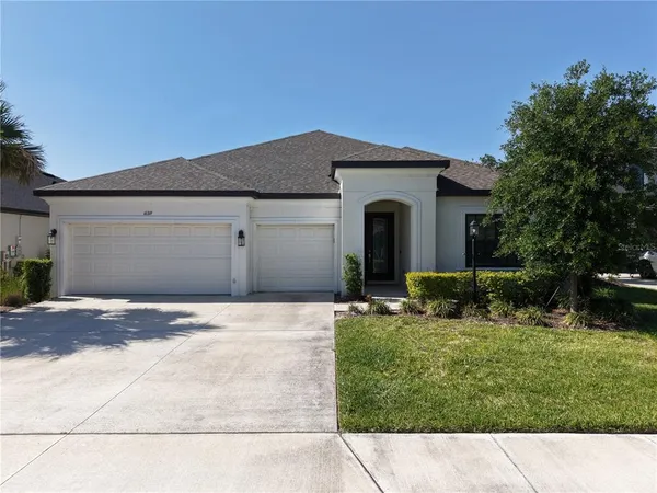 $725,000 | 16319 Mount Holly Drive, Lakewood Ranch, FL 34211