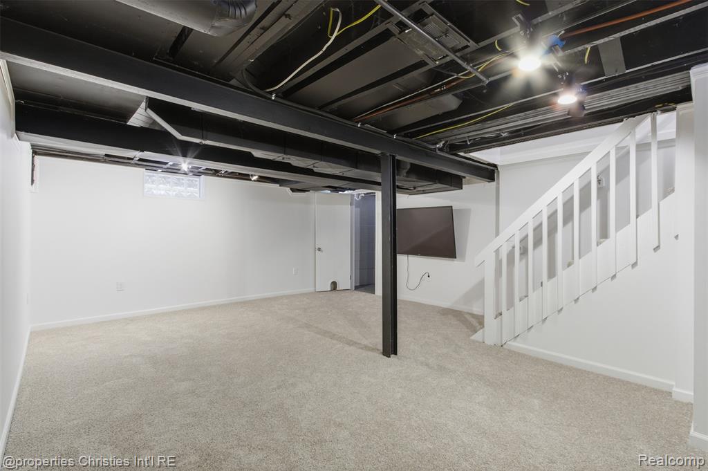 2079 Harvard Road Berkley, MI 48072 - Photo 21 of 24 Gallery Image 21
