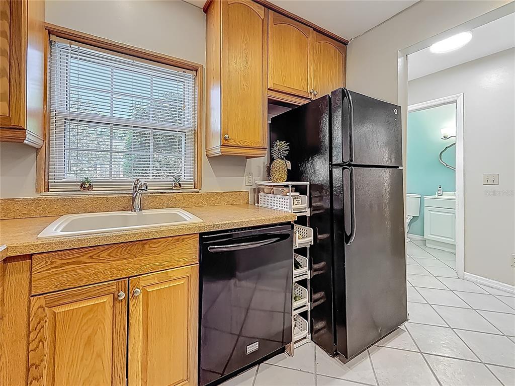 1241 McMullen Booth Road Clearwater, FL 33759 - Photo 7 of 37