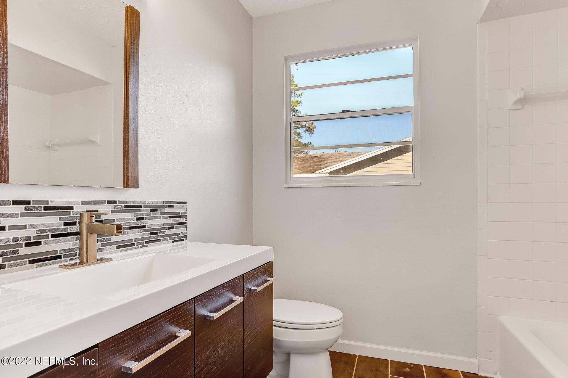 2510 Aquarius Road Orange Park, FL 32073 - Photo 36 of 63 Second bathroom