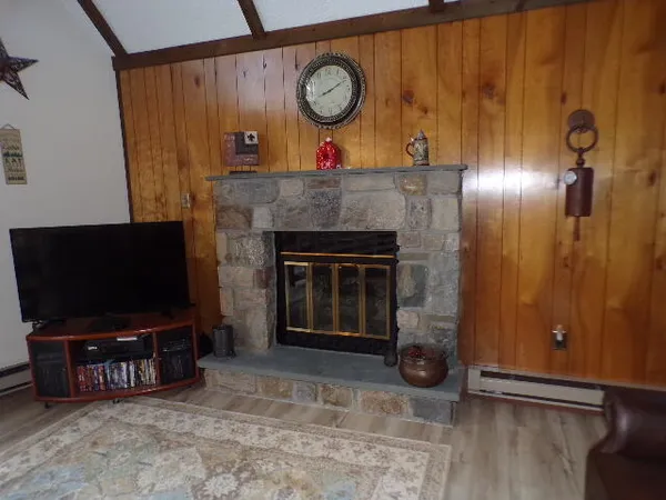 $1,950 | 64 Hugo Drive, Albrightsville, PA 18210