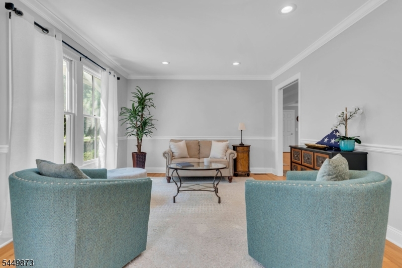 35 Castle Way Bernards, NJ 07920 - Photo 8 of 50 Gallery Image 8
