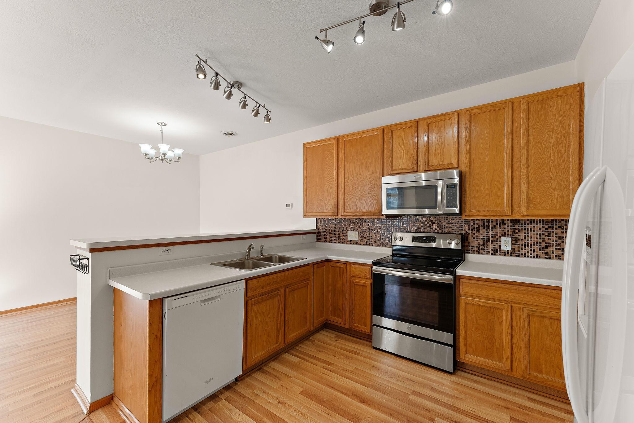 17868 96th Avenue North Maple Grove, MN 55311 - Photo 6 of 14