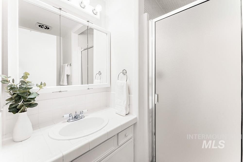 103 West Braemere Road Boise, ID 83702 - Photo 17 of 23