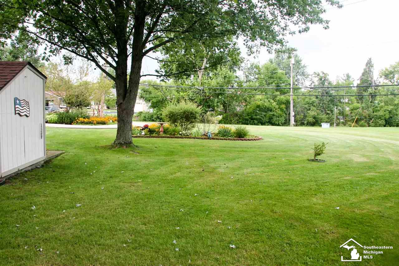 30303 Fort Road Rockwood, MI 48173 - Photo 21 of 54 31357484-20.JPG