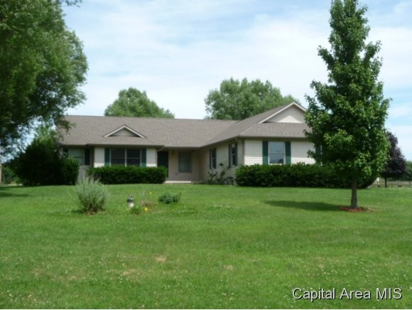 8054 Thomas Road Rochester, IL 62563 - Photo 1 of 12 Gallery Image 1