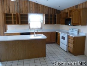 8054 Thomas Road Rochester, IL 62563 - Photo 3 of 12 Gallery Image 3