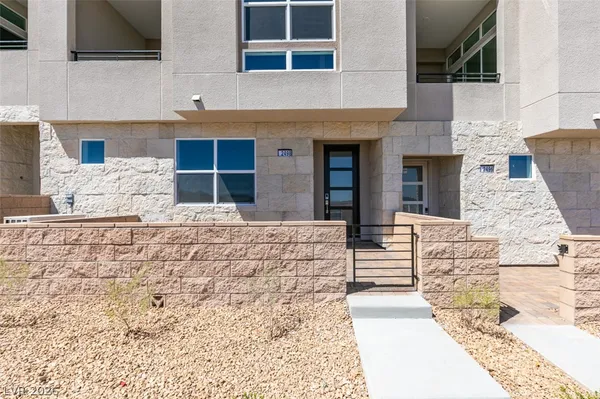$2,800 | 2498 Indigo Mountain Street, Henderson, NV 89044