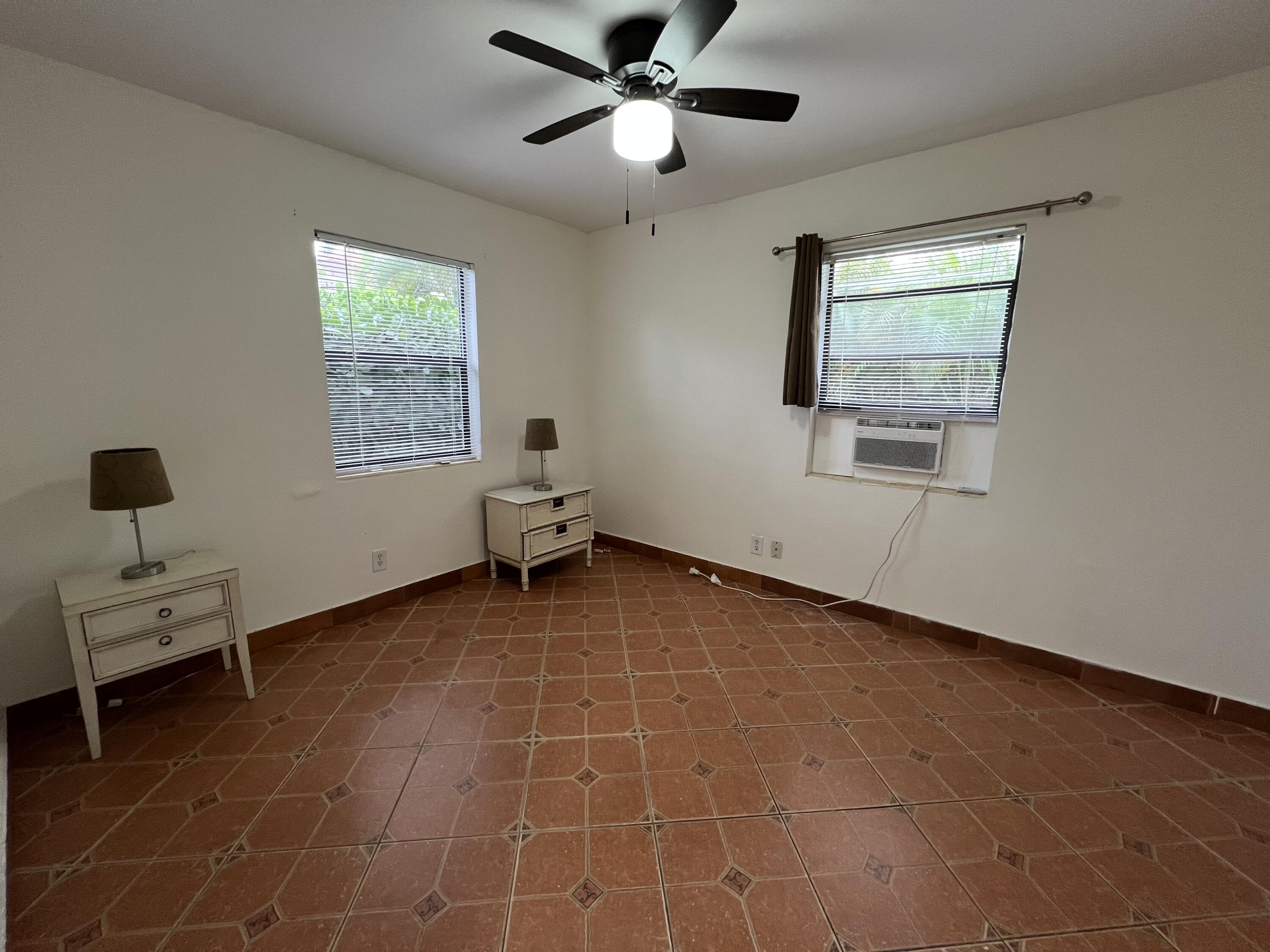 311 Inlet Way, Unit 11 Palm Beach Shores, FL 33404 - Photo 11 of 15 IMG_1343