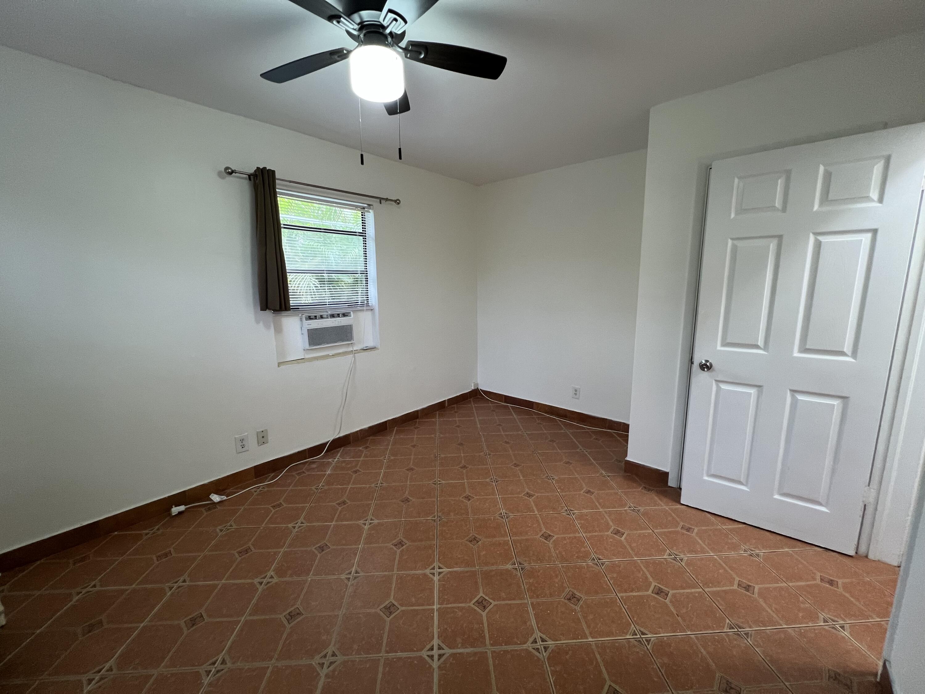311 Inlet Way, Unit 11 Palm Beach Shores, FL 33404 - Photo 12 of 15 IMG_1345