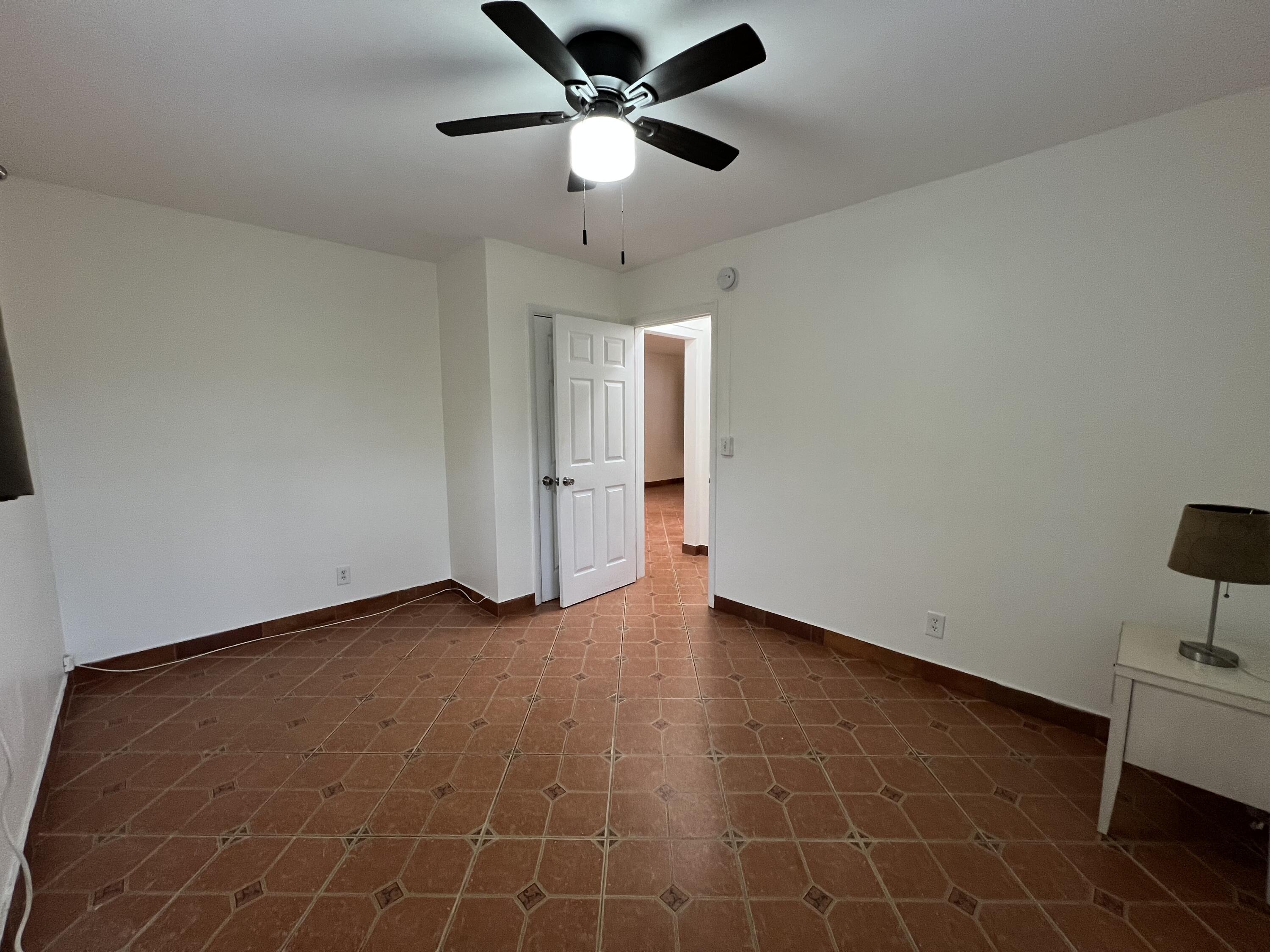 311 Inlet Way, Unit 11 Palm Beach Shores, FL 33404 - Photo 13 of 15 IMG_1347