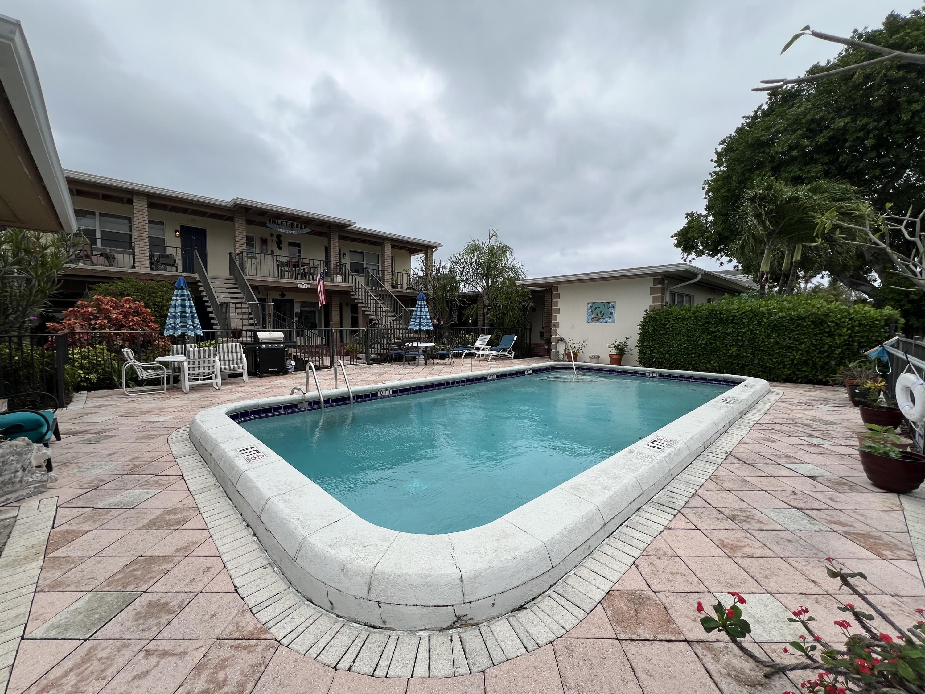 311 Inlet Way, Unit 11 Palm Beach Shores, FL 33404 - Photo 3 of 15 IMG_1368