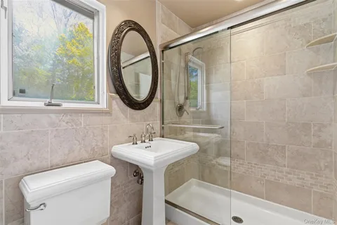 $1,700,000 | 20 Hemingway Drive, Dix Hills, NY 11746