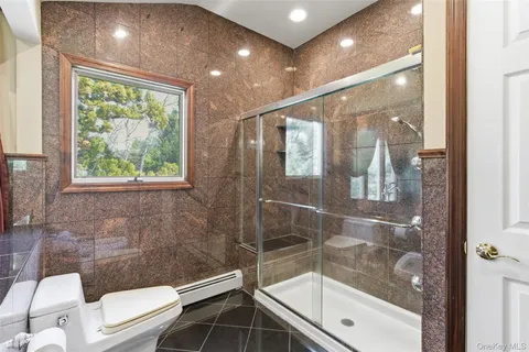 $1,700,000 | 20 Hemingway Drive, Dix Hills, NY 11746