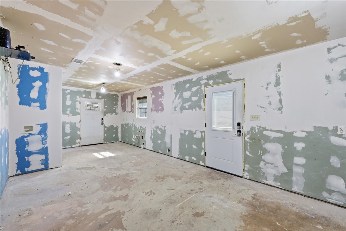 14183 Craigen Road Beaumont, TX 77705 - Photo 11 of 28 Unfinished kitchen space