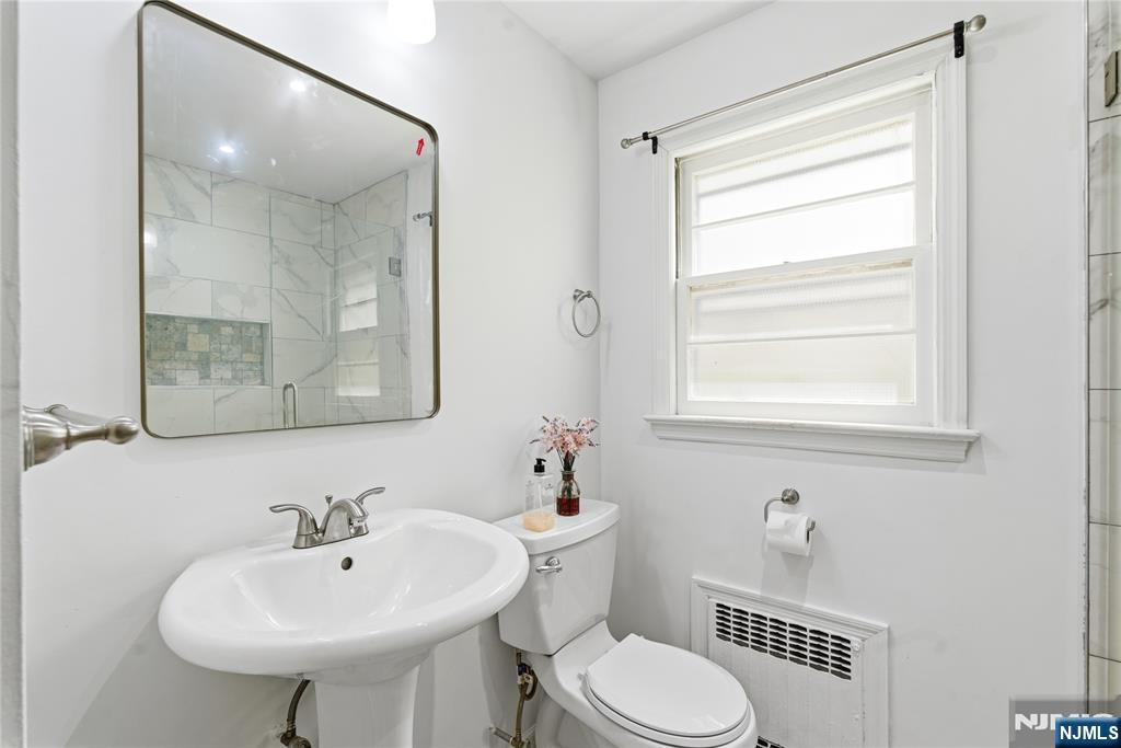 34 Rowland Avenue Hackensack, NJ 07601 - Photo 8 of 34