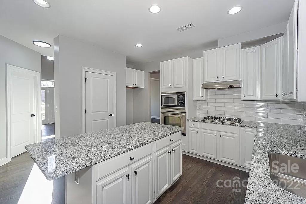 3885 Eastwind Cove Road Denver, NC 28037 - Photo 2 of 7 Gallery Image 2