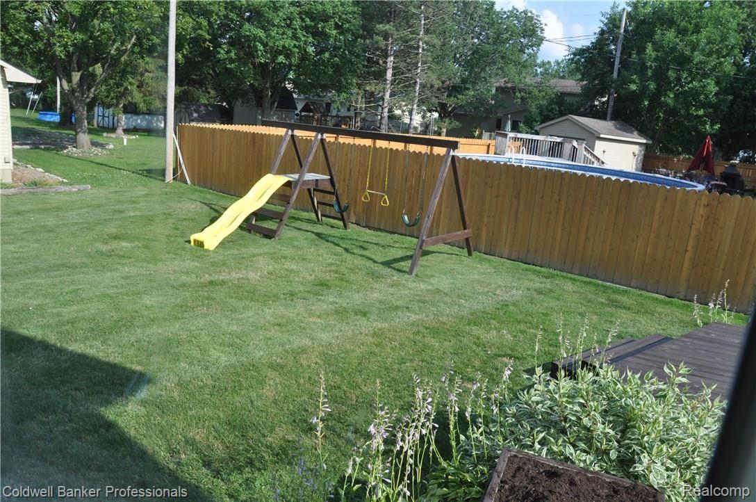 5112 North Georgetown Road Grand Blanc, MI 48439 - Photo 25 of 27 DSC_0296.JPG