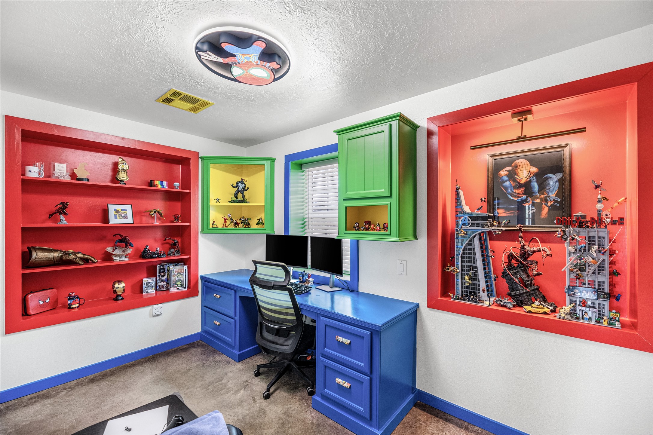 495 Everitt Road Cleveland, TX 77328 - Photo 12 of 43 a workspace with furniture and window