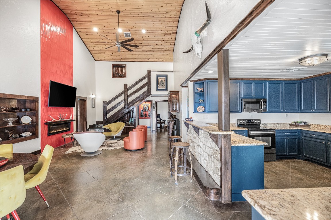 495 Everitt Road Cleveland, TX 77328 - Photo 4 of 41