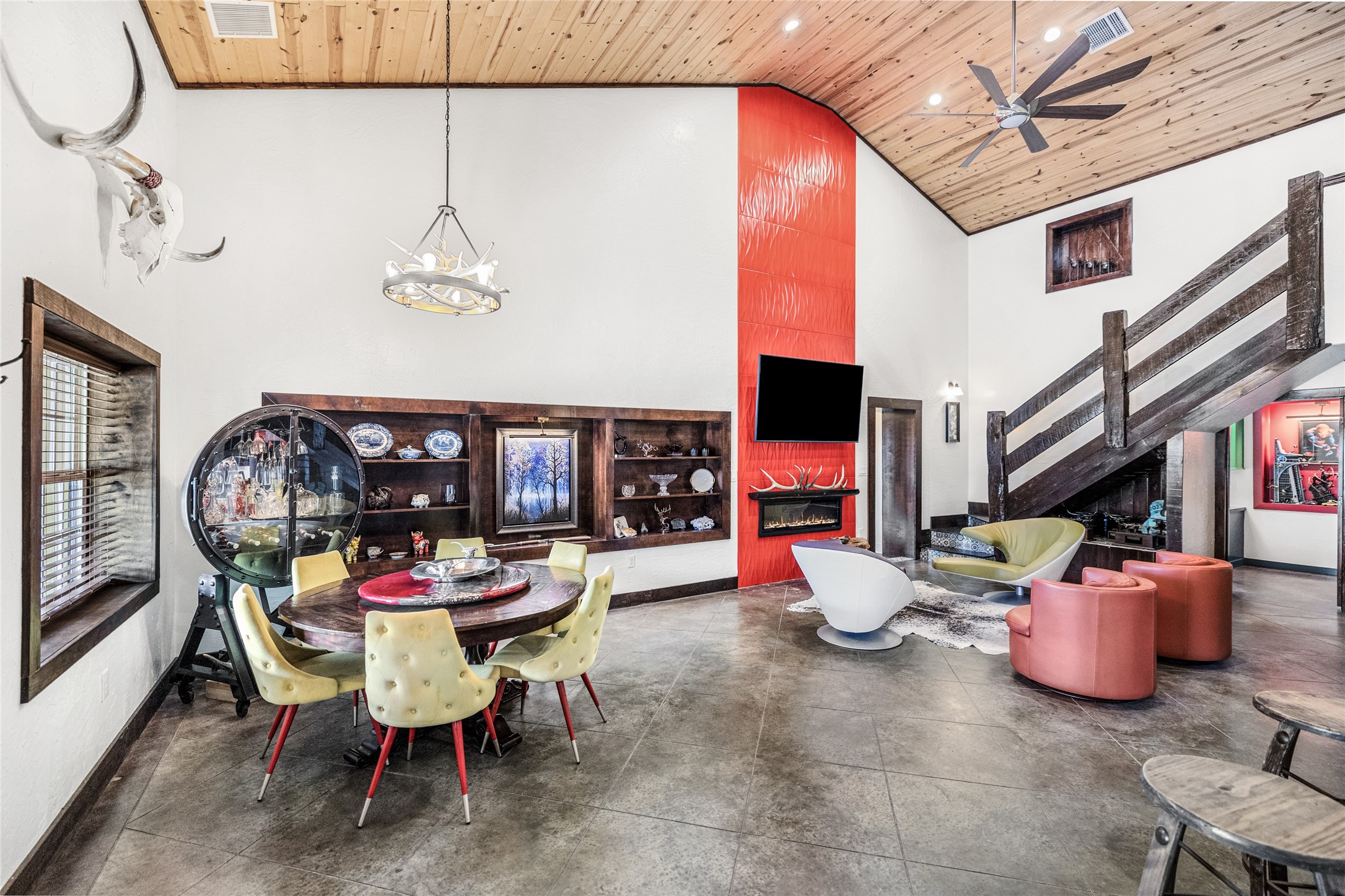 495 Everitt Road Cleveland, TX 77328 - Photo 9 of 43 a dining room with furniture and wooden floor