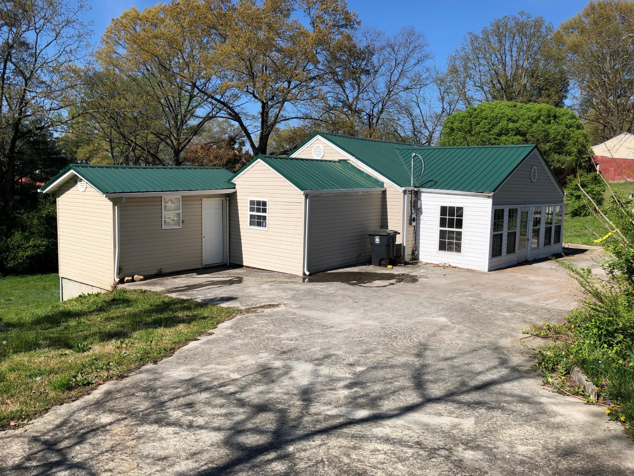 714 Haley Street Athens, TN 37303 - Photo 1 of 14 Gallery Image 1