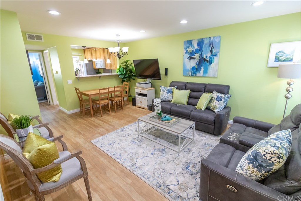 43 Oval Road, Unit 2 Irvine, CA 92604 - Photo 1 of 1 Gallery Image 1
