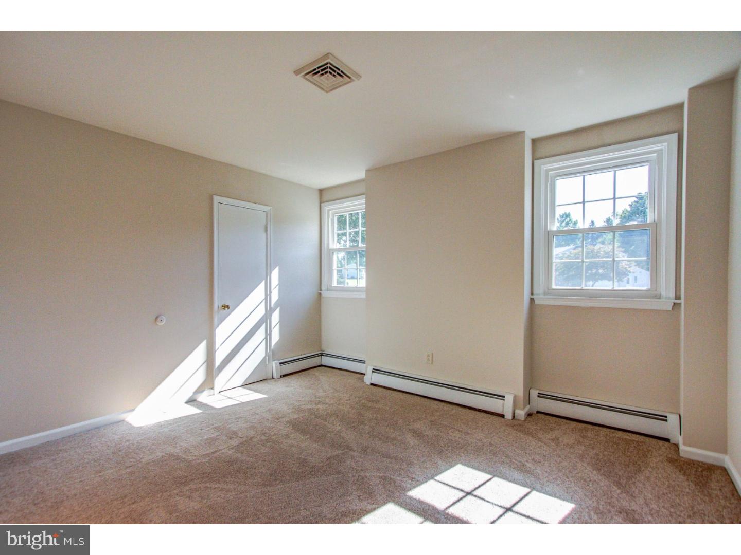 964 Lavera Road Warminster, PA 18974 - Photo 17 of 25 Bedroom 2