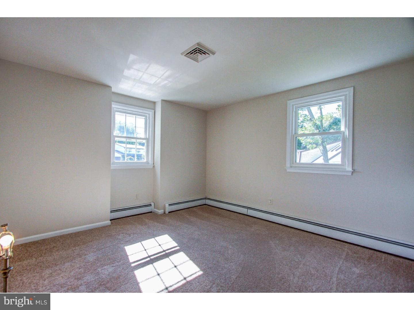964 Lavera Road Warminster, PA 18974 - Photo 18 of 25 Bedroom 3