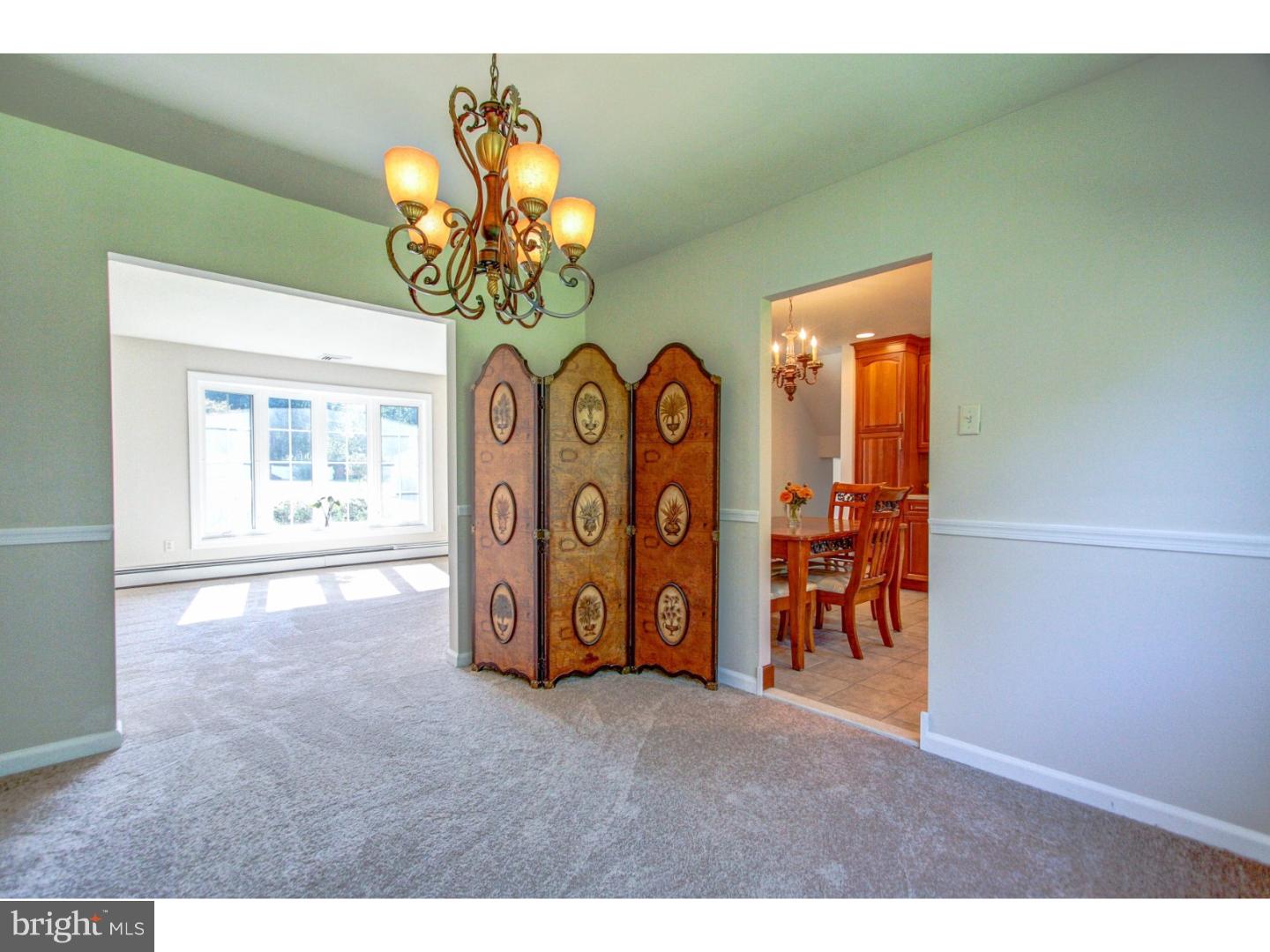 964 Lavera Road Warminster, PA 18974 - Photo 10 of 25 Dining Room