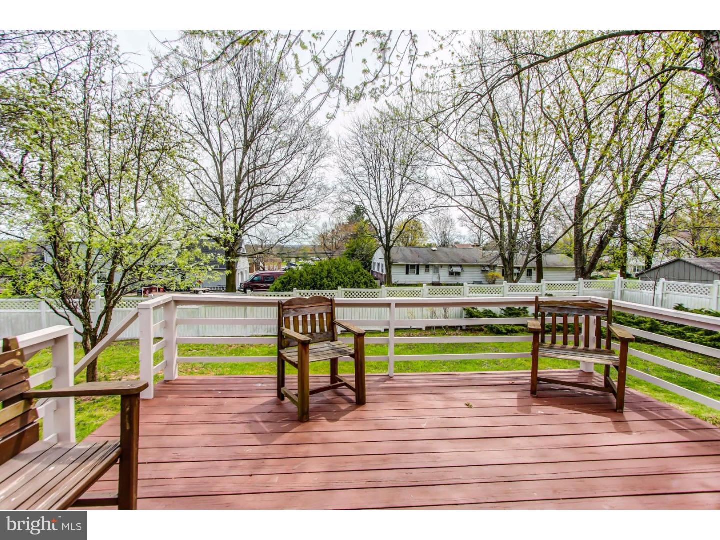 1123 Old Post Road Perkasie, PA 18944 - Photo 18 of 18 Deck