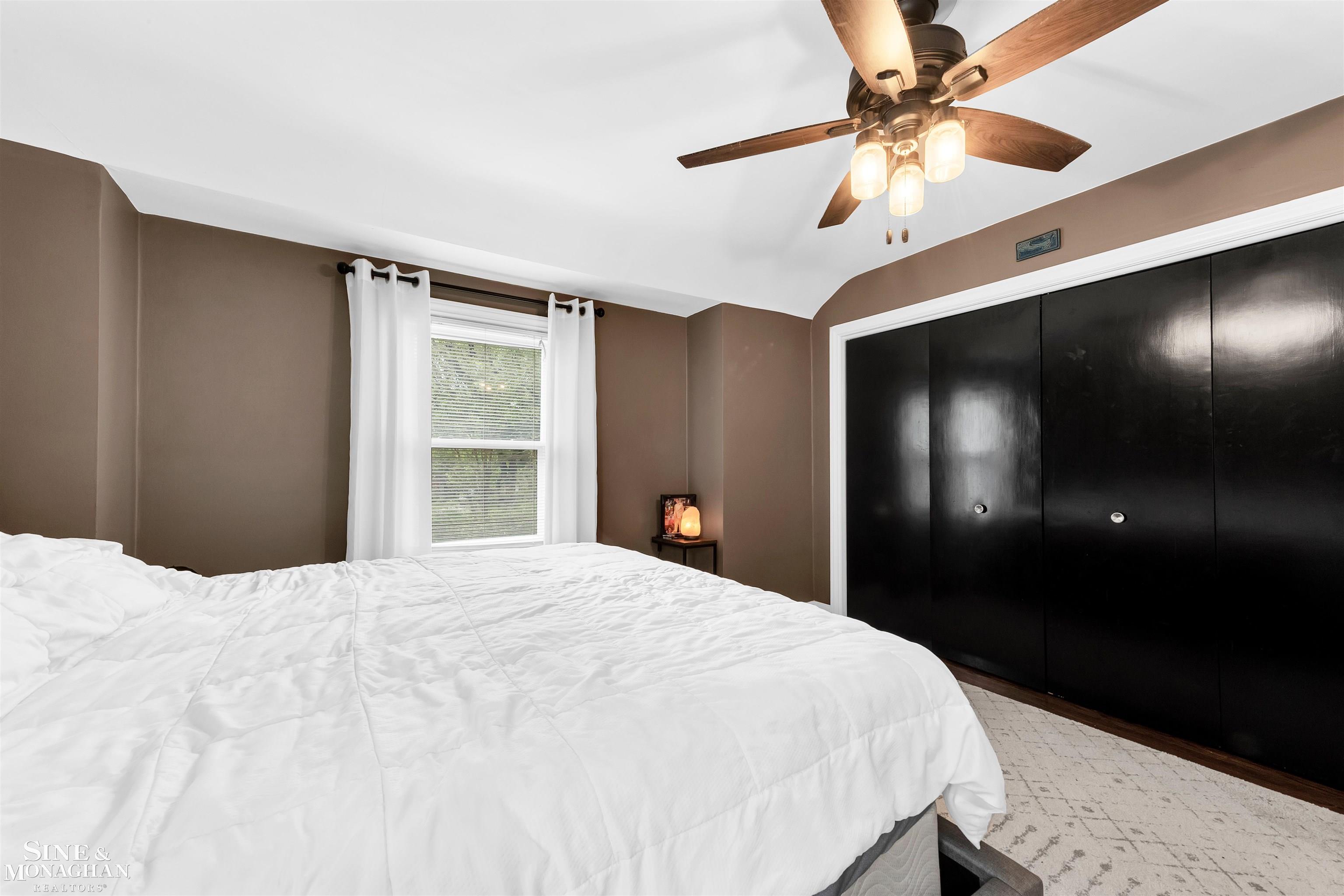 348 Moran Road Grosse Pointe Farms, MI 48236 - Photo 13 of 35