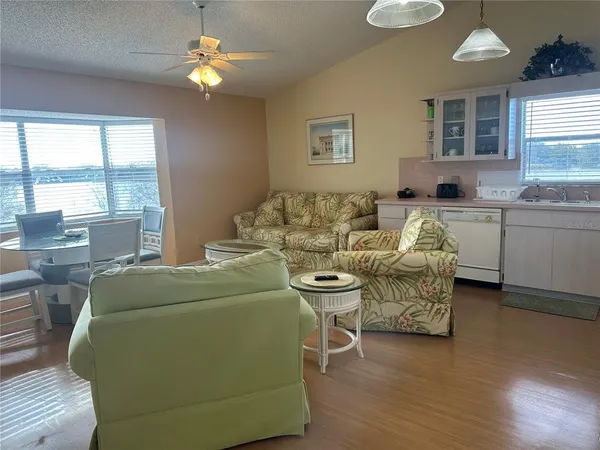 $2,500 | 2221 Norwegian Drive, Unit 61, Clearwater, FL 33763