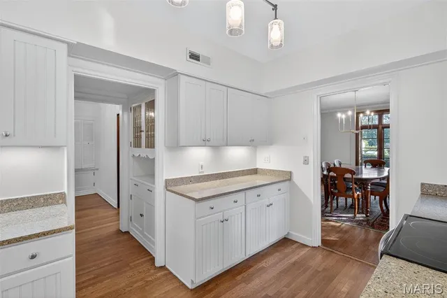 $599,900 | 22 Country Club Place, Belleville, IL 62223