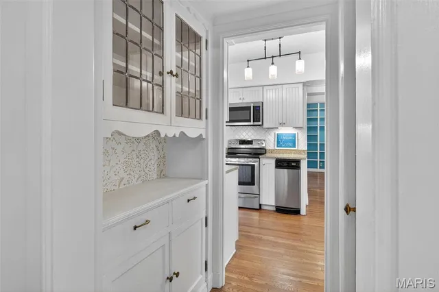 $599,900 | 22 Country Club Place, Belleville, IL 62223