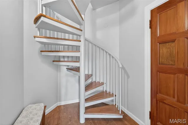 $599,900 | 22 Country Club Place, Belleville, IL 62223