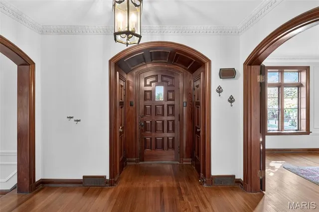 $599,900 | 22 Country Club Place, Belleville, IL 62223