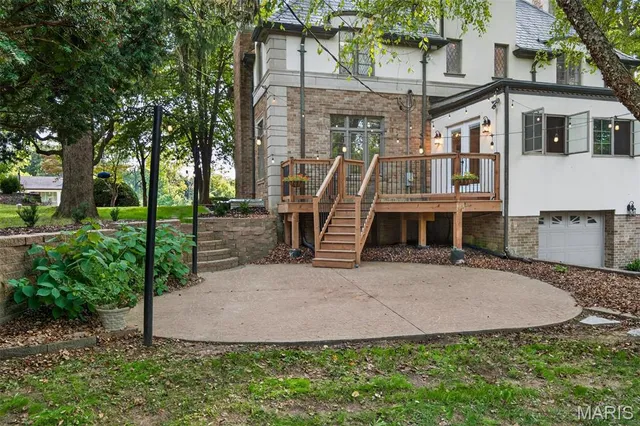 $599,900 | 22 Country Club Place, Belleville, IL 62223