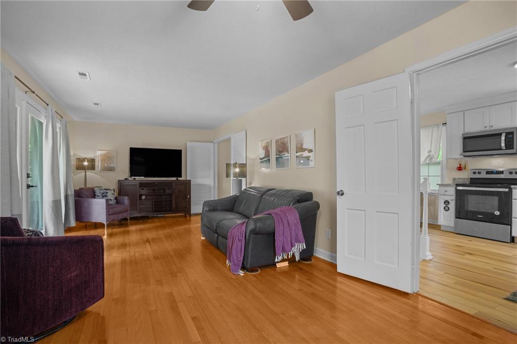 3518 Johnson Street High Point, NC 27265 - Photo 8 of 49