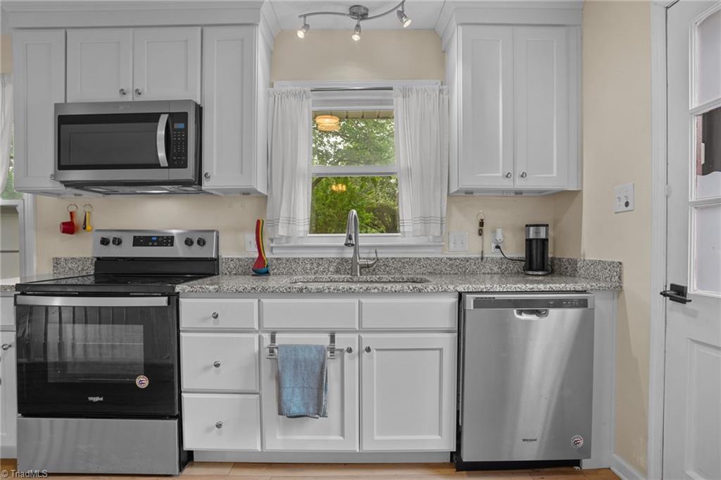 3518 Johnson Street High Point, NC 27265 - Photo 9 of 49