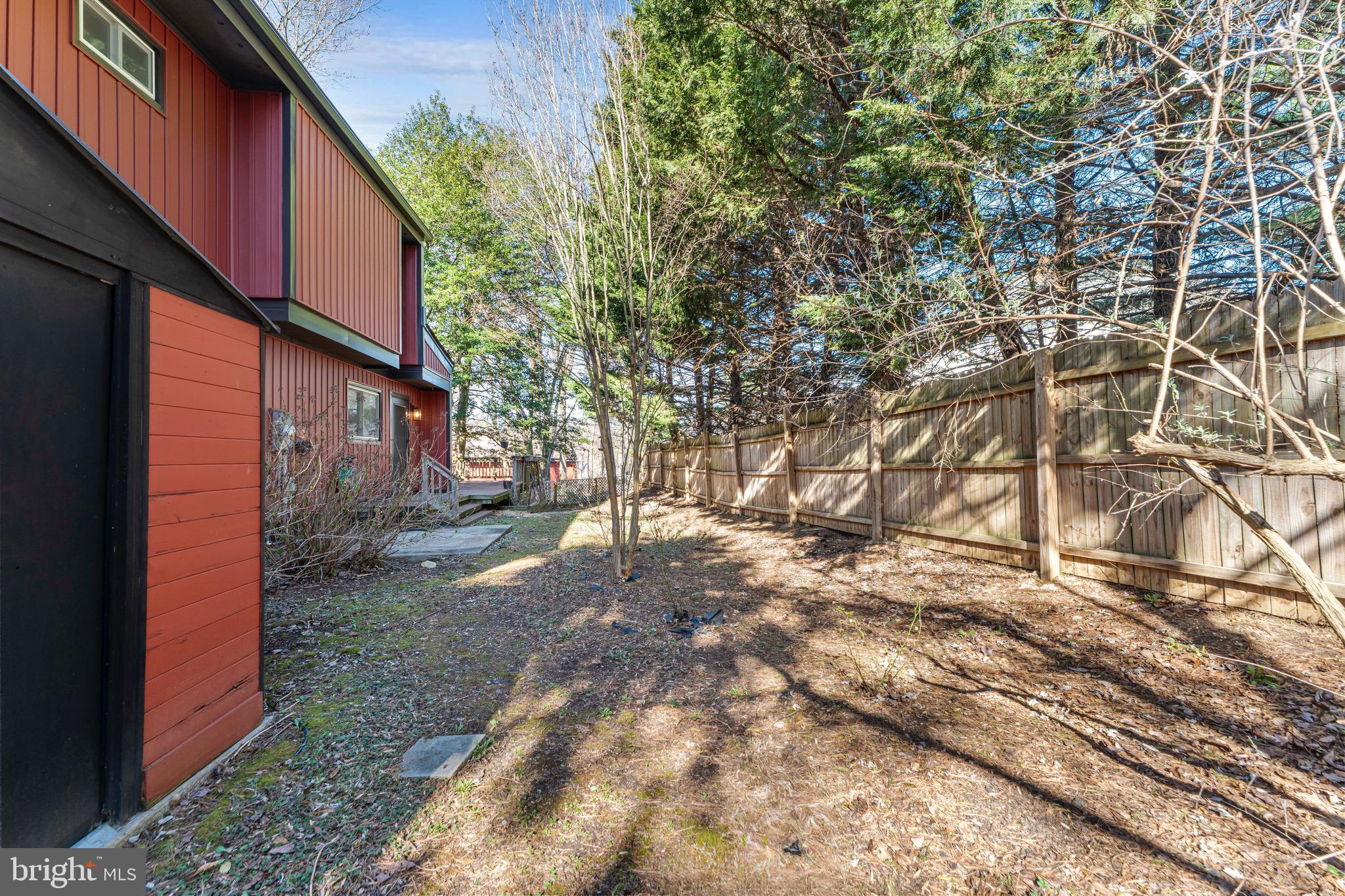 7512 Rolling Road Springfield, VA 22153 - Photo 32 of 32 a backyard of a house