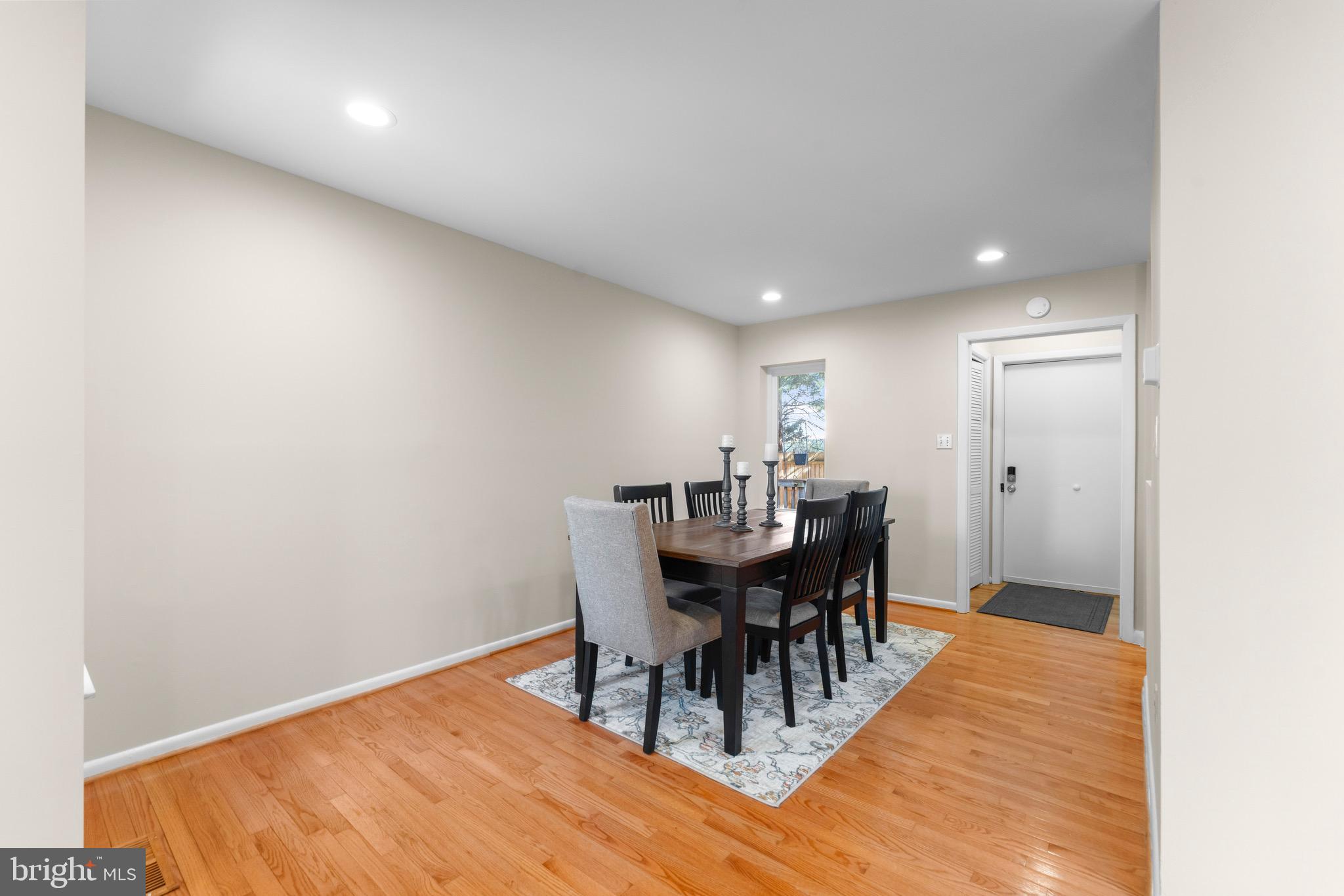 7512 Rolling Road Springfield, VA 22153 - Photo 6 of 32 a view of a dining room with furniture