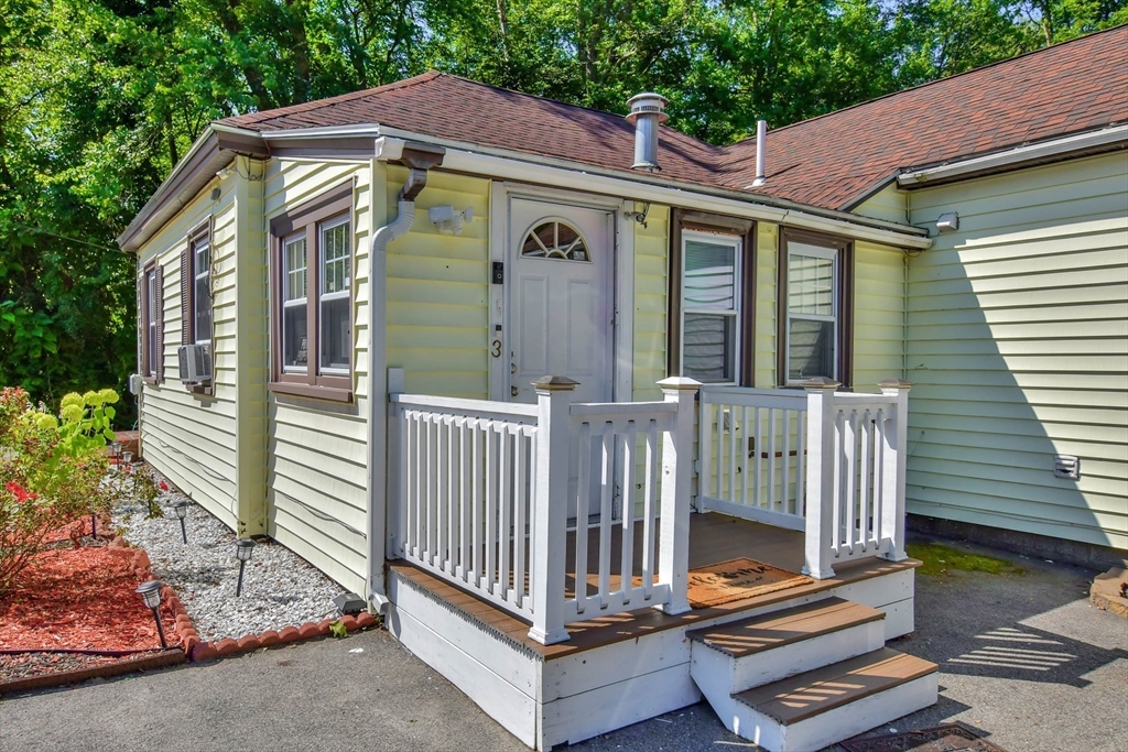 3 Venice Road Methuen, MA 01844 - Photo 3 of 39 Gallery Image 3