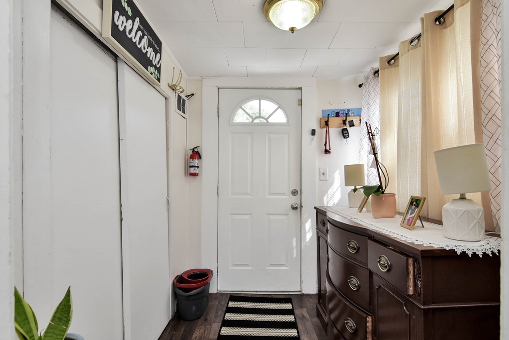 3 Venice Road Methuen, MA 01844 - Photo 4 of 39 Gallery Image 4
