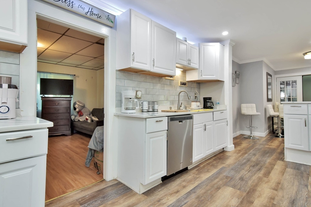 3 Venice Road Methuen, MA 01844 - Photo 6 of 39 Gallery Image 6